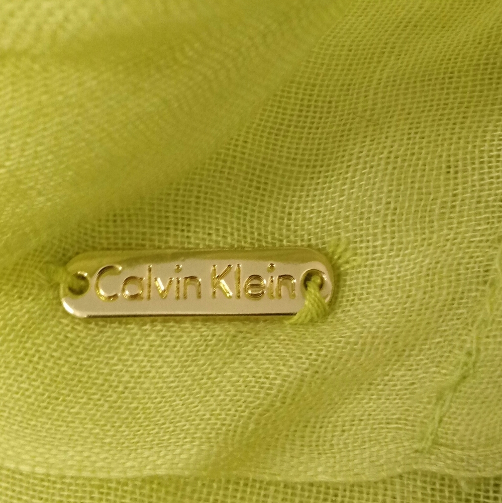 Calvin Klein Infinity Scarf plus bonus